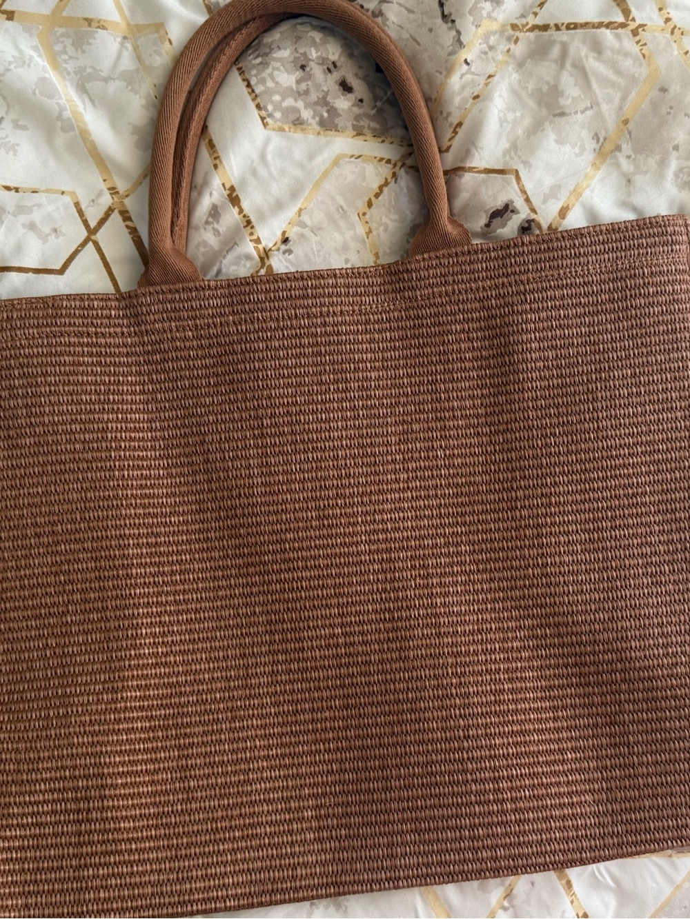 Burberry Rattan  Tote Bag in Brown - Spacious Women’s Carryall - Picture 5 of 5